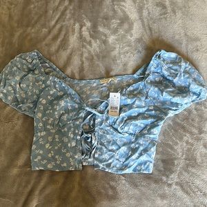 Pacsun tie-front crop top